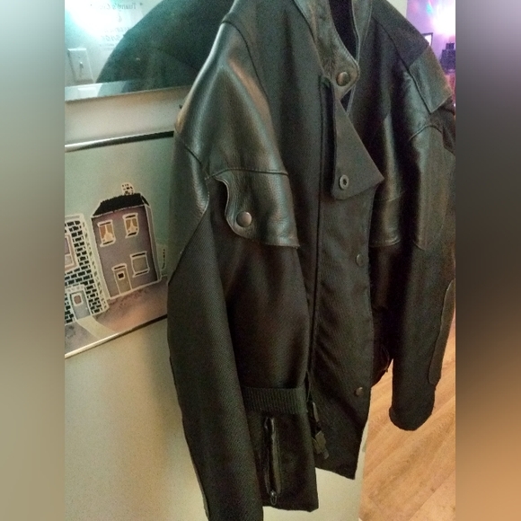 Motorcycle jacket - Picture 4 of 8